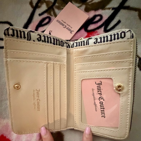 Juicy Couture Zippy Crystal Brighter than a Diamond Bifold Wallet NWT - Picture 3 of 5